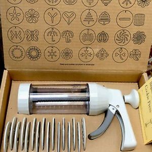 🎄🎄Pampered Chef #1525 cookie press Complete set 16